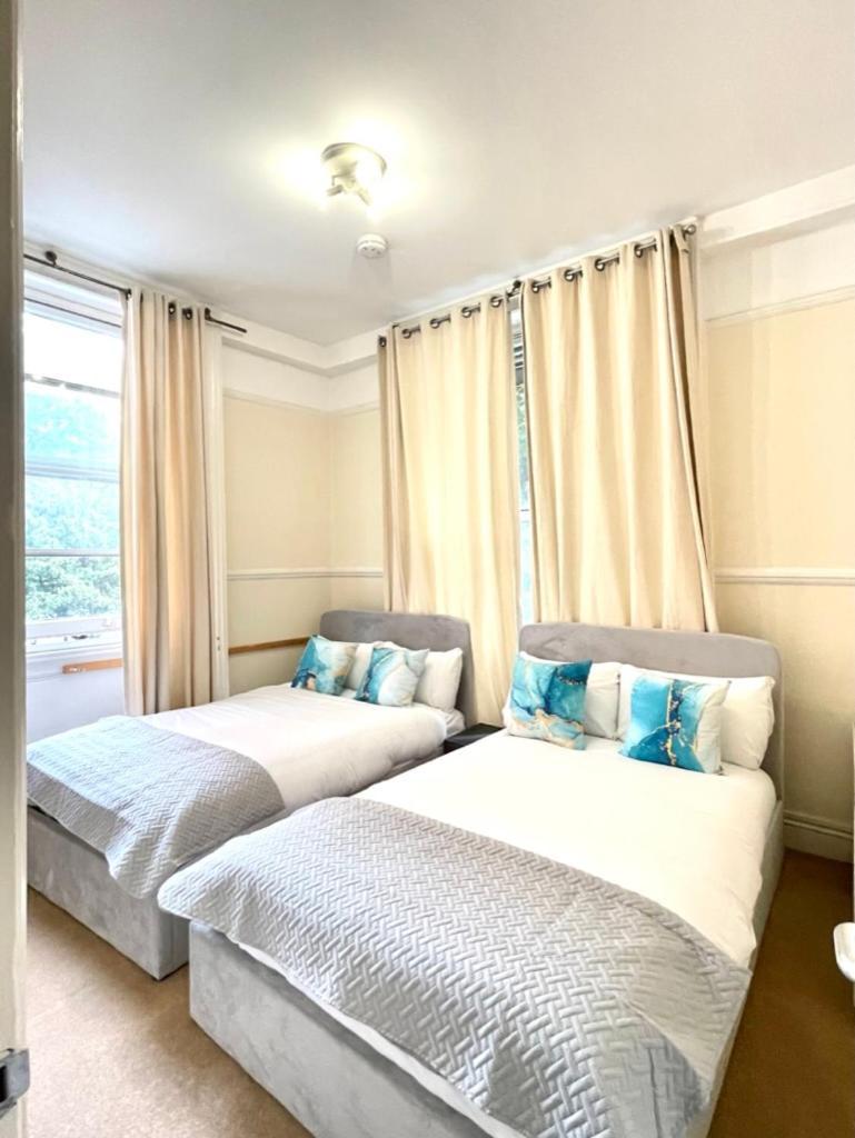 Cozy Twin Next To Hyde Park Alloggio in famiglia *